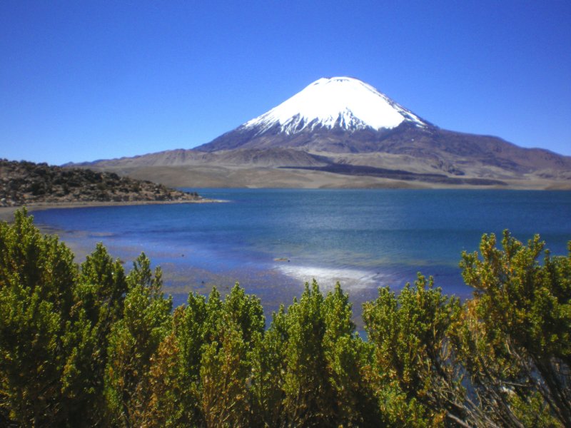 Volcán Parinacota - Tour Parque Nacional Lauca Chile